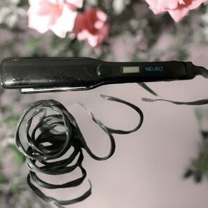 Neuro Black Hair Straightener